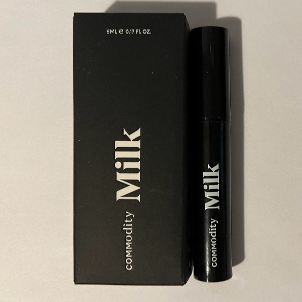 Commodity Milk Scent Space Expressive - Deluxe Trial Size